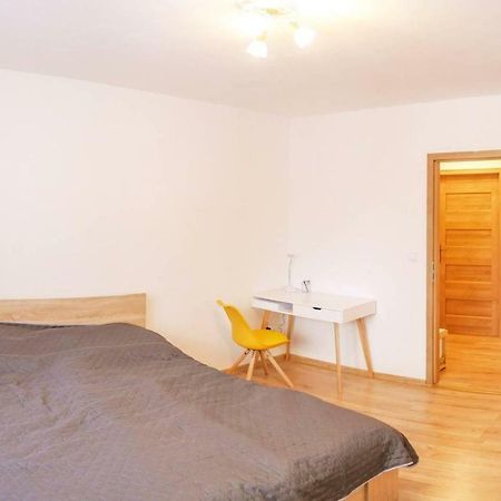 2 Bedroom Flat In The Heart Of Liptovský Mikuláš Buitenkant foto