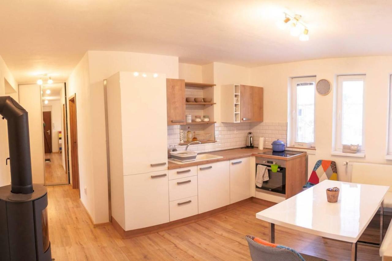 2 Bedroom Flat In The Heart Of Liptovský Mikuláš Buitenkant foto